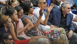 Video: Obama hào hứng xem bóng chày cùng Chủ tịch Cuba